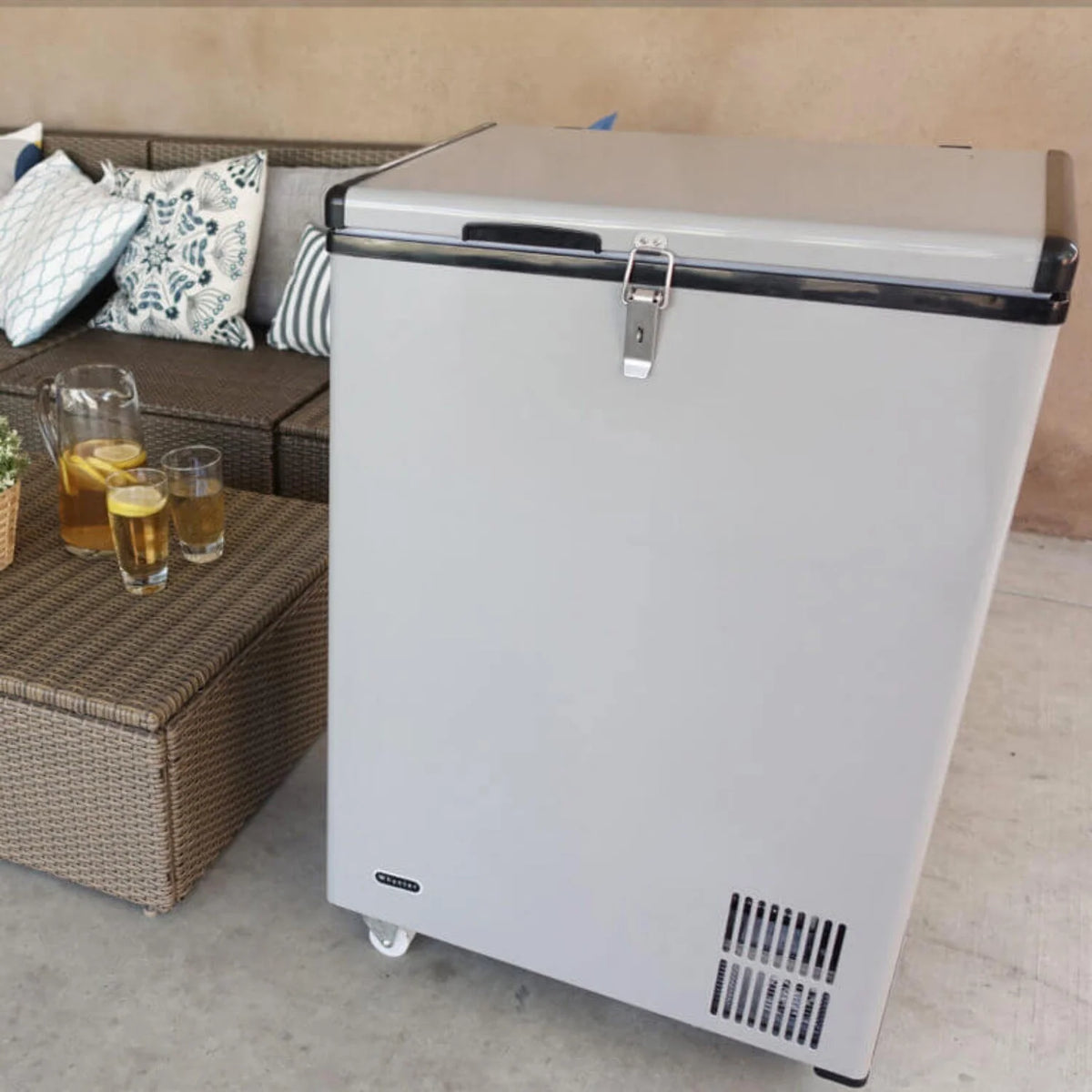 95 Quart Portable Wheeled Freezer W2053