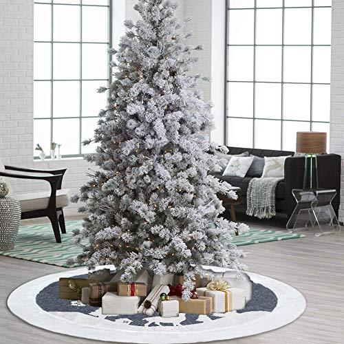 White Fur Christmas Tree Skirt with Deer and Snowflake Pattern 36 inches V9970