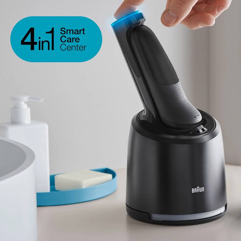 Electric Razor with Smartcare Center A230753