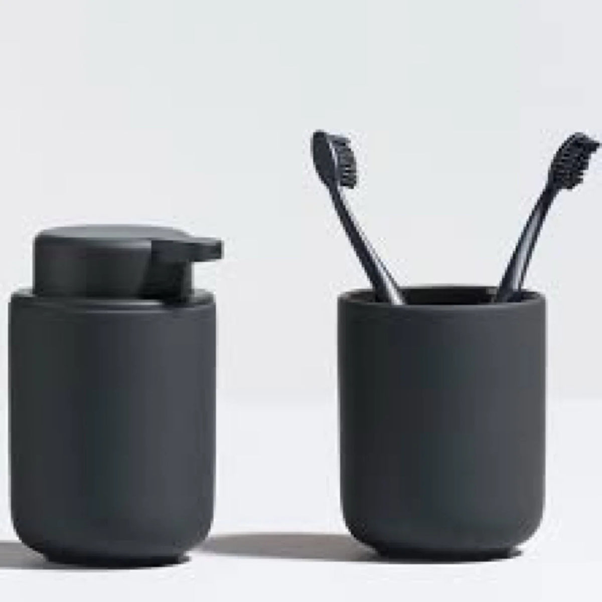 Black Toothbrush Mug S3657