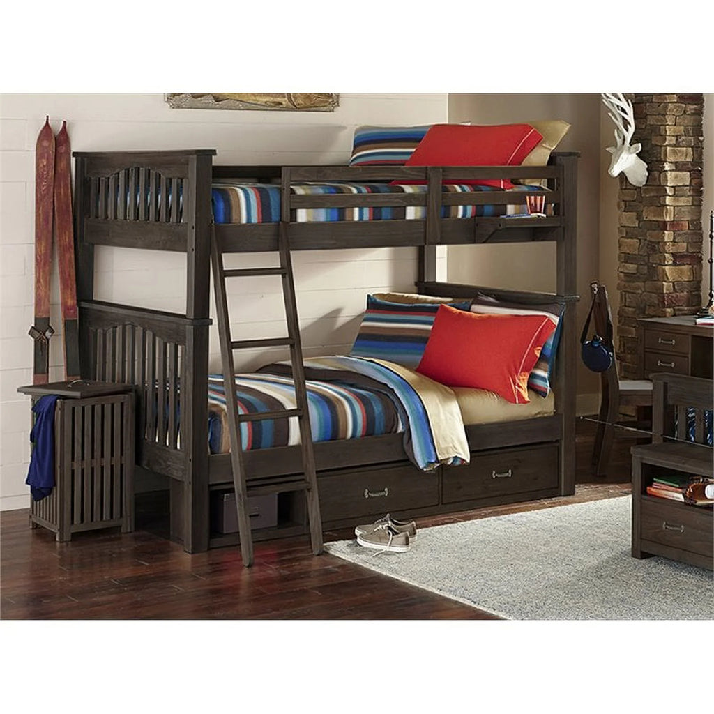Solid Pine Wood Over Full Bunk Bed in Espresso I79141