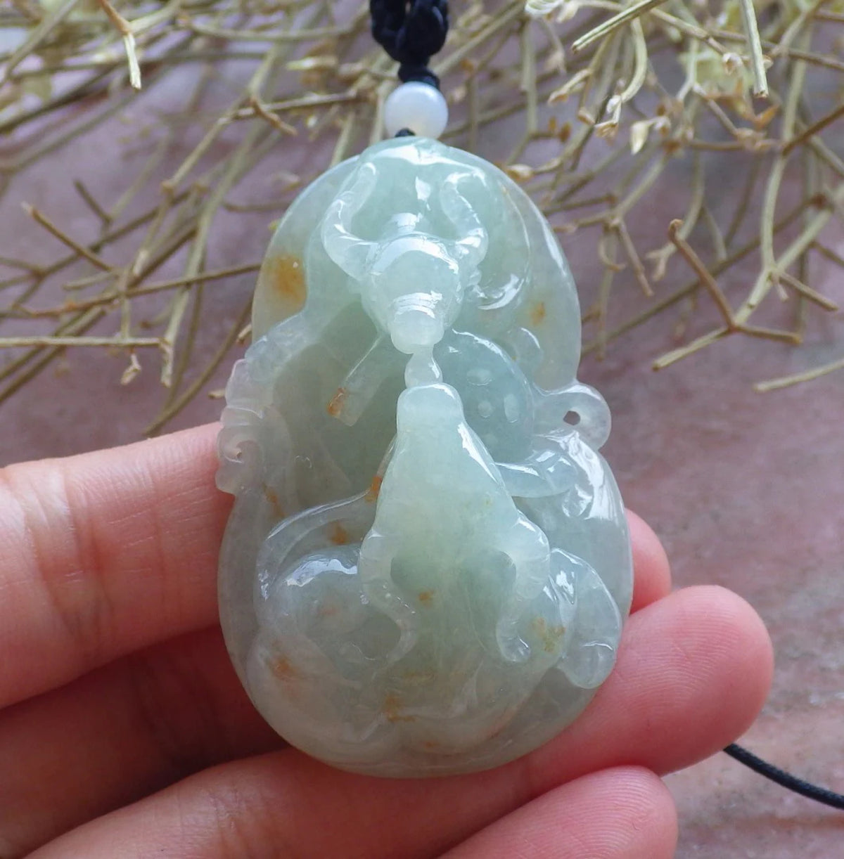 Green Hand Carved Natural Jade Zodiac Ox Pendant Necklace Q967