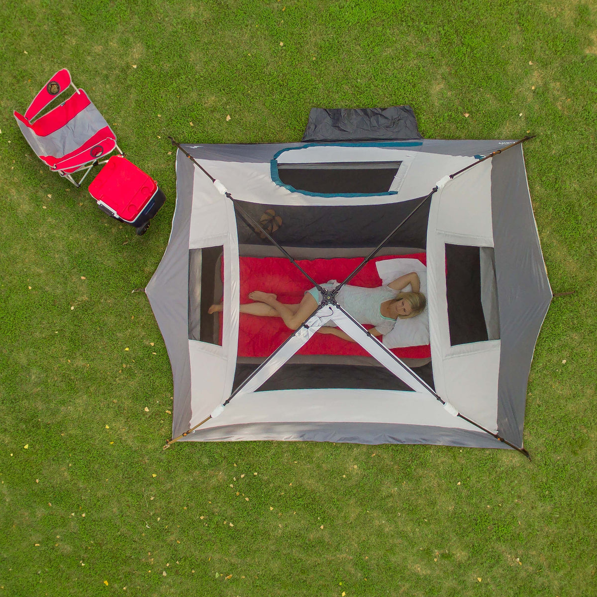 6-Person Instant Cabin Tent with LED Light Q566