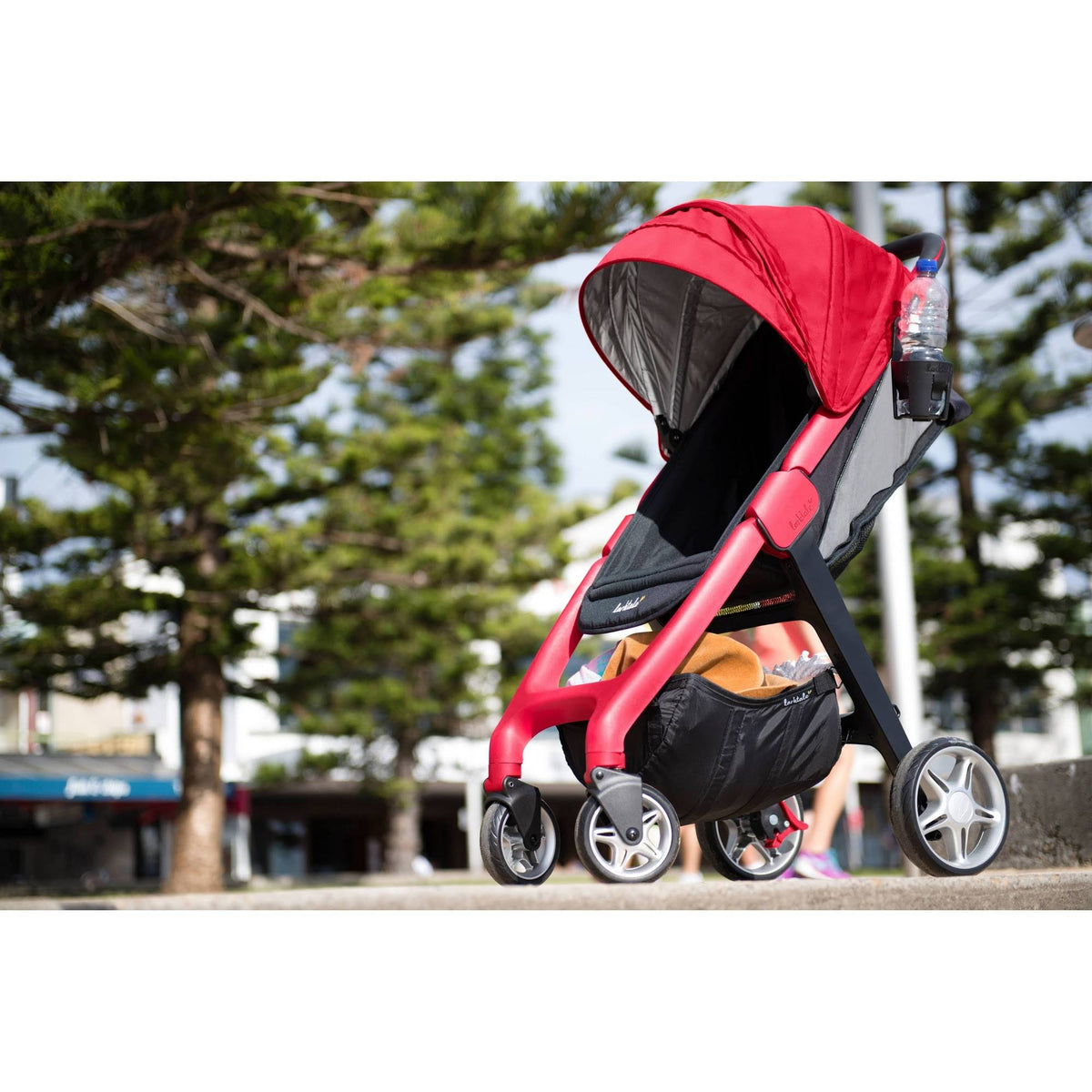 Barossa Red Stroller C56294