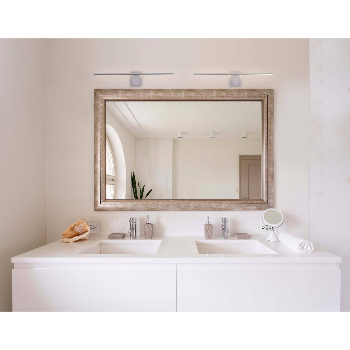 Swivel LED Sconce Silver B91322